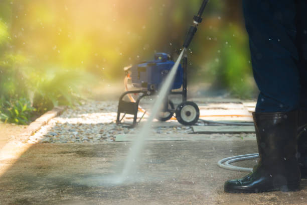 Best Driveway Pressure Washing  in Mikes, TX
